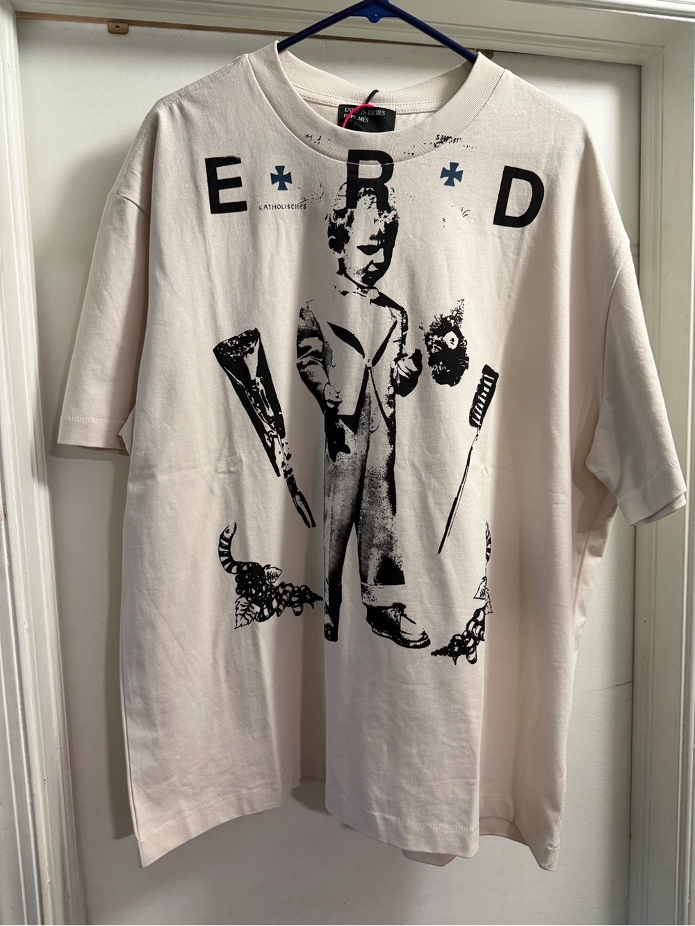 ERD Toothbrush Tee White XL
Graphic Short Sleeve Tee - Cream with Black Print